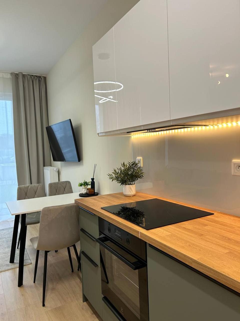 Warsaw Airport Apartment ภายนอก รูปภาพ